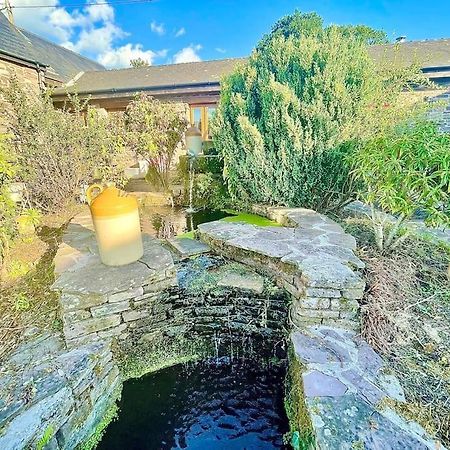 Villa Stone Built Barn In A Beautiful Rural Setting Llangwm-Isaf Esterno foto