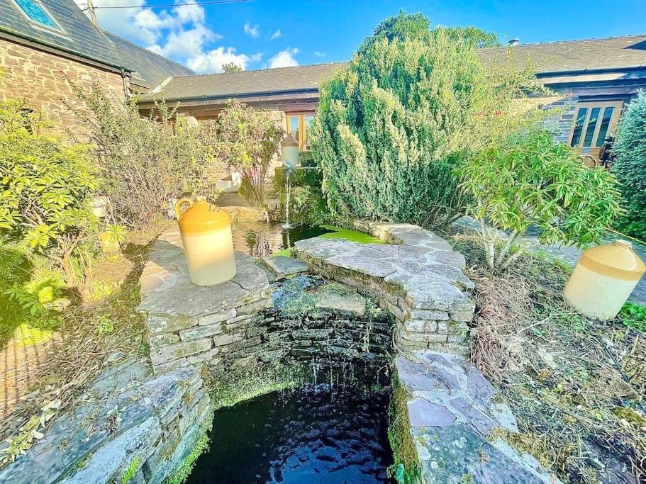 Villa Stone Built Barn In A Beautiful Rural Setting Llangwm-Isaf Esterno foto