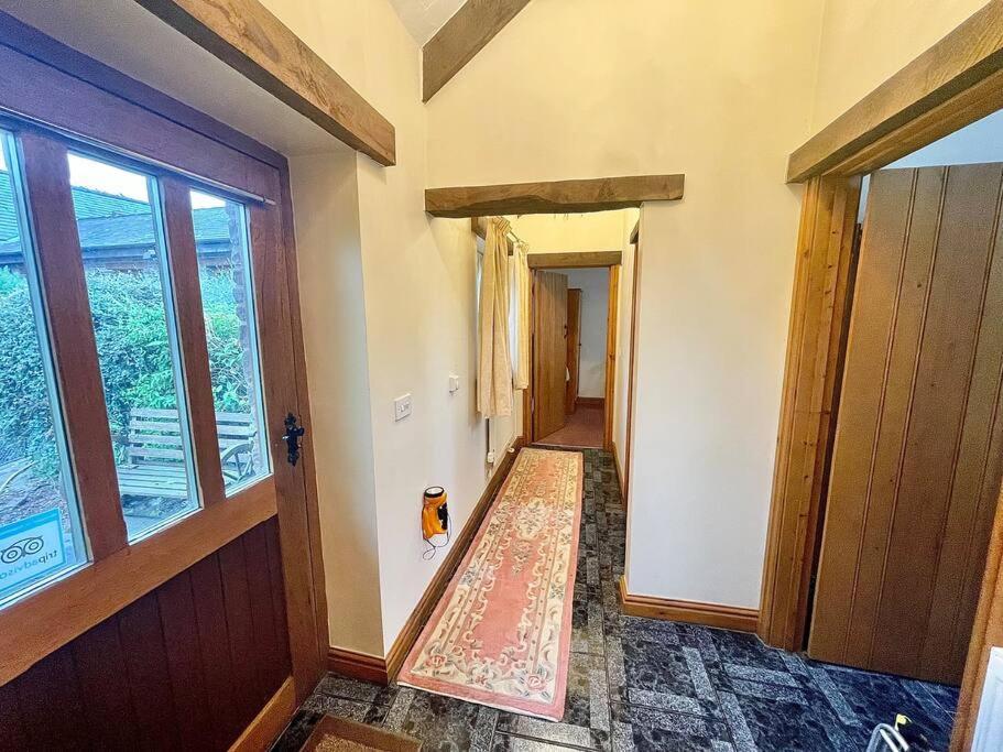Villa Stone Built Barn In A Beautiful Rural Setting Llangwm-Isaf Esterno foto